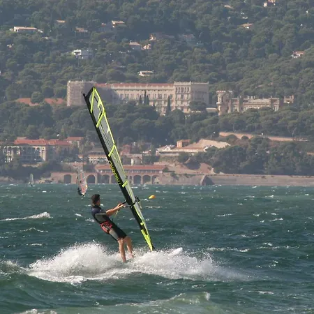 L'oustau De Hyeres-vue Sur Les Iles