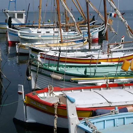 L'oustau De Hyeres-vue Sur Les Iles Hyeres